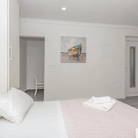 Petrusic Apartment *