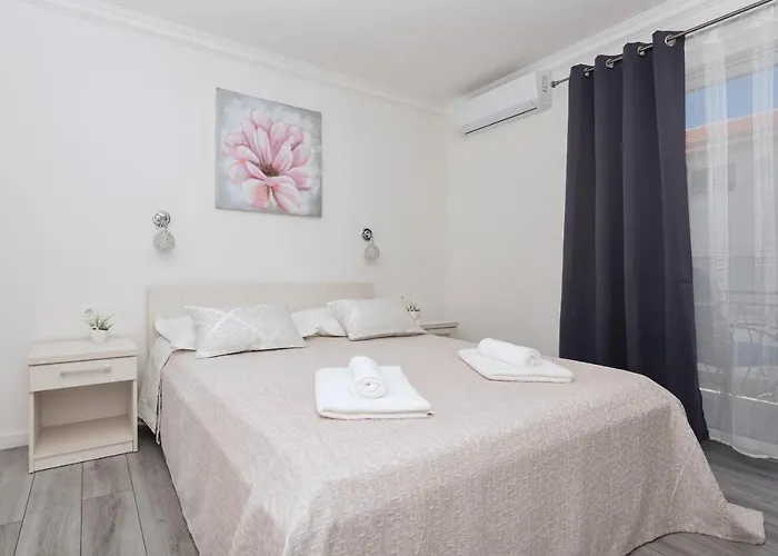 Апартаменти Petrusic