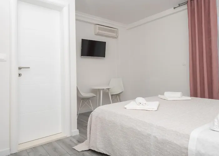 Апартаменти Petrusic Макарська